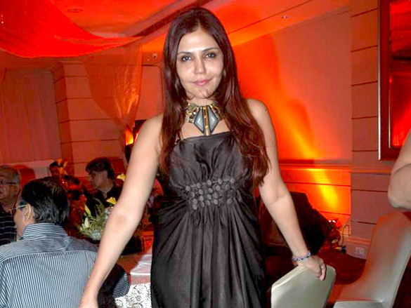 poonam dhillon at mayfairs anniversary bash 4