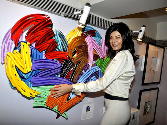sushmita sen graces marigold charity art preview 6
