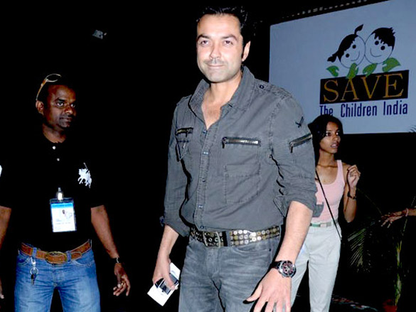rani deepika and preity grace bryan adams live in concert 13