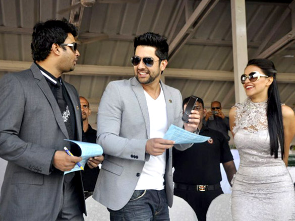 neha aftab and maddy grace canadian iifa race 3