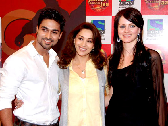 madhuri and yana on the sets of jhalak dikhhla jaa 4