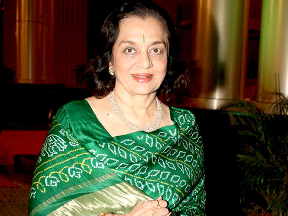 gracy singh and asha parekh at classical concert 3