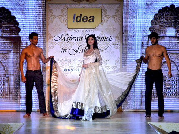 celebs grace shabana azmis charity show mijwan 9