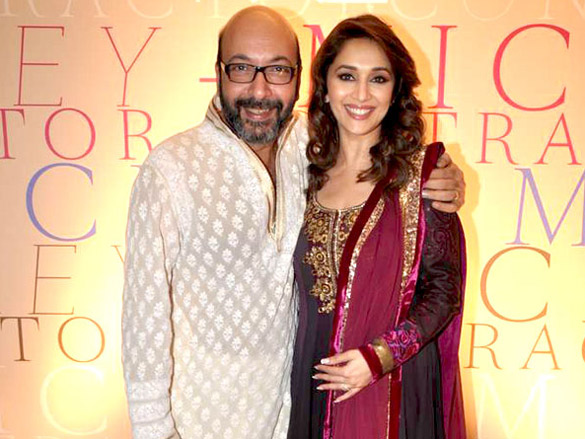 ash madhuri rani priyanka and deepika at mickey contractors bash 20