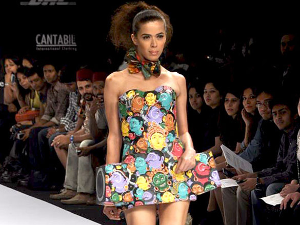 monica dogra graces gen next show at lakme fashion week 2011 day 1 8