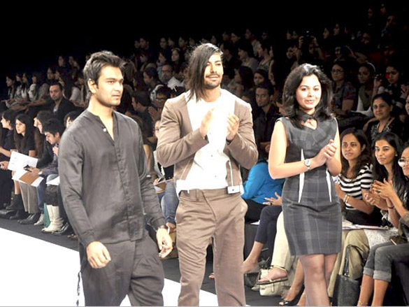 monica dogra graces gen next show at lakme fashion week 2011 day 1 9