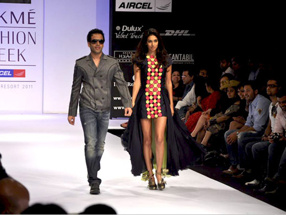 tusshar and preeti desai walk the ramp for sabbah sharma at lakme fashion week 2011 day 2 6