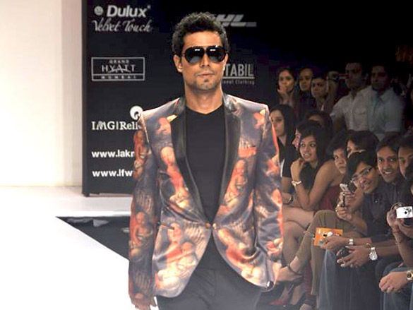 minissha tanushree and randeep at rajat tangris show at lakme fashion week 2011 day 3 5