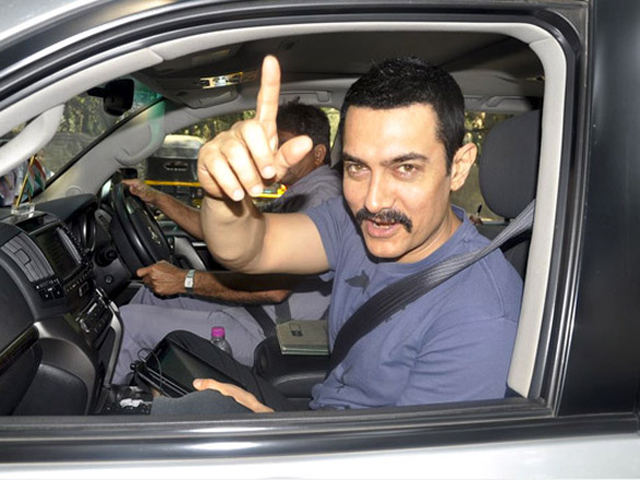 aamir khan spotted in bandra 7