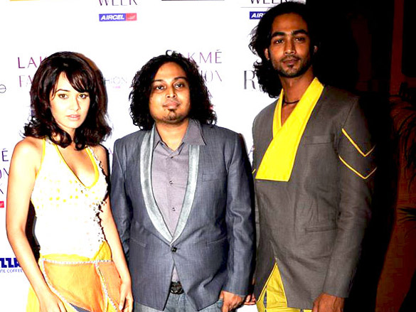 priyanka kothari and shayan munshi walk for abhishek dutta at lakme fashion week 2011 day 5 7
