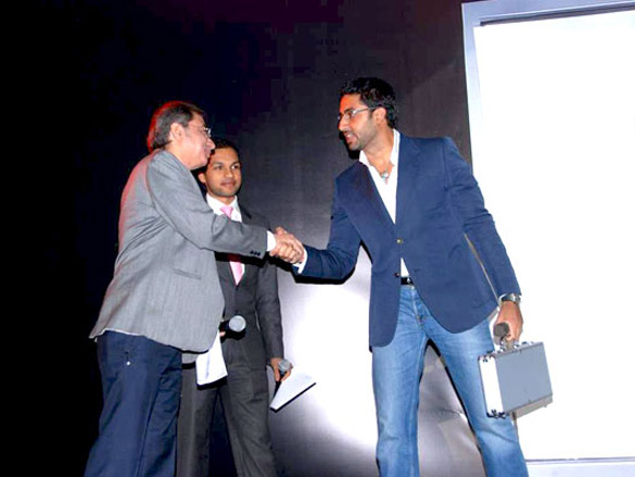 abhishek at 3d hd launch for videocon d2h 4