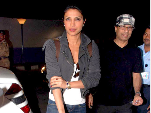 shahrukh and priyanka leave for zee cine awards 2011 in singapore 5