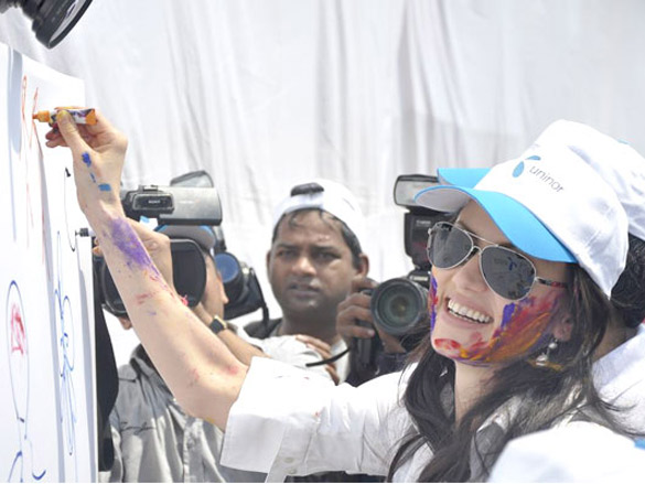 yana at a holi event organised by uninor 7