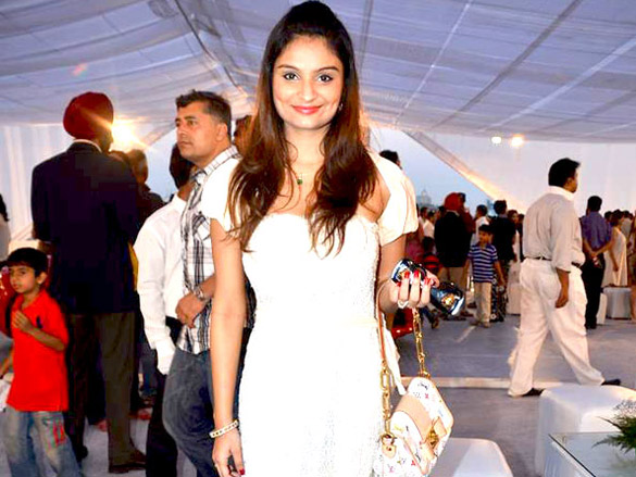 manish malhotras fashion show at polo match 20