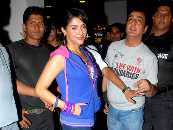 asin at big bazaar world cup collections launch 13