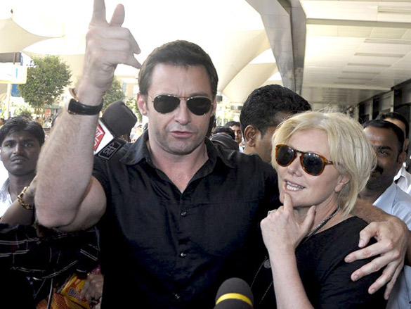 hugh jackman lands in mumbai 2