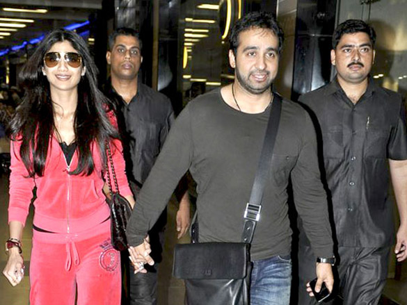 shilpa and raj kundra return after 1st wedding anniversary from bangkok 5