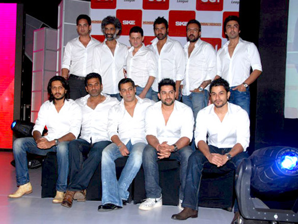 salman khan and others at the grand ccls launch 3