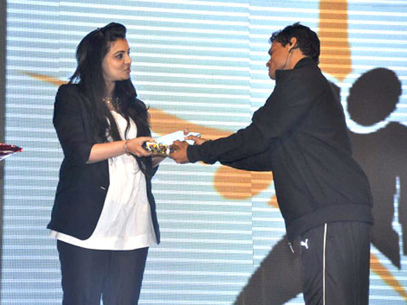 vaibhavi merchant and abhishek kapoor grace sdfa annual event 4