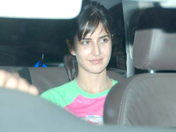 katrina kaif snapped leaving salmans house 2