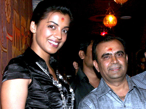 mugdha arya ganesh and others at the inauguration of jeevaa spa and salon 5