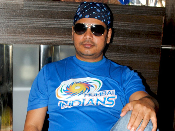 anil sharma hosts the cricket screening 9