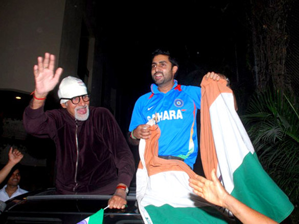 amitabh and abhishek bachchan celebrate indias victory 3