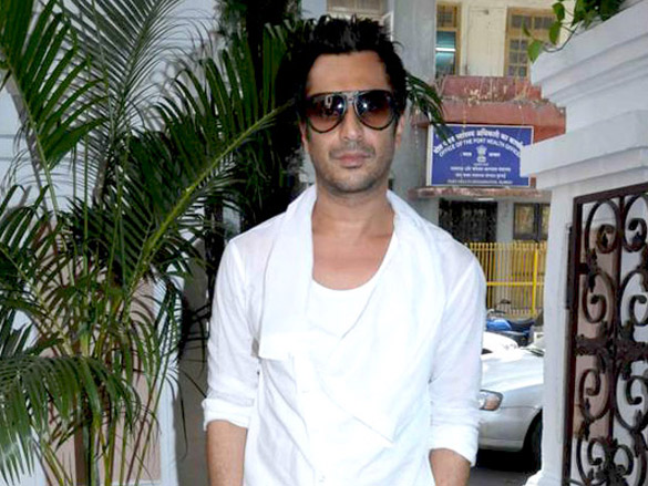 rahul bose at indigos anniversary bash 5