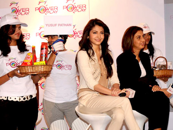 anushka sharma at ipl godrej power play launch 4