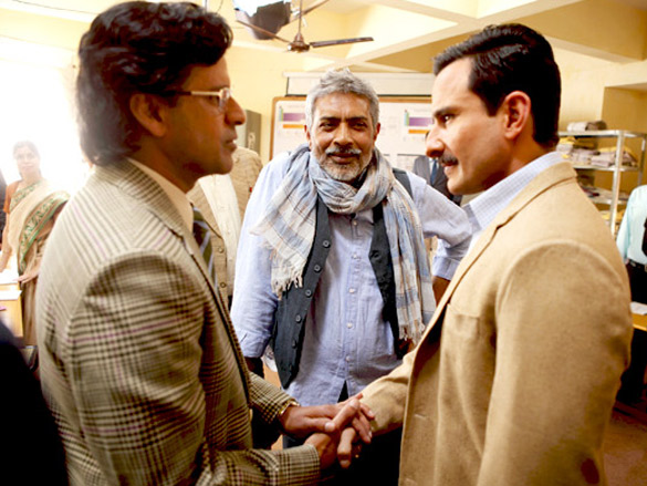 on the sets of aarakshan 8