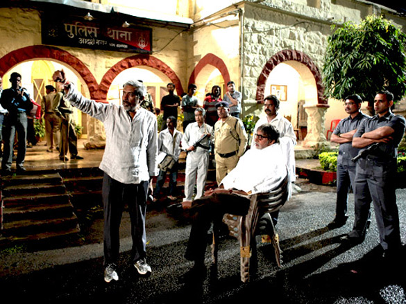 on the sets of aarakshan 13