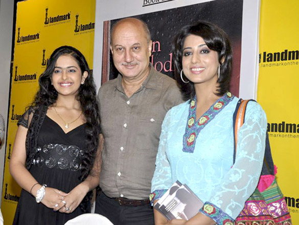 anupam kher kunal kapoor and mahie unveil broken melodies book 7