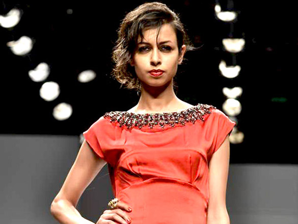 gayatri khannas show at wills lifestyle india fashion week 2011 day 3 9