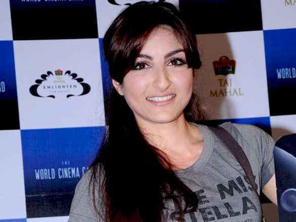 soha anurag and shyam benegal unveil taj enlighten the world cinema card 8
