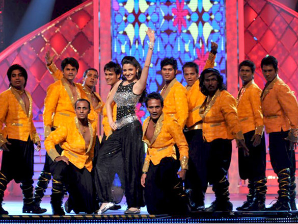 malaika sonakshi and others at the pantaloons femina miss india 2011 finale 7