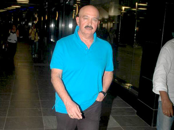 big b and rakesh roshan spotted at mumbai airport 3