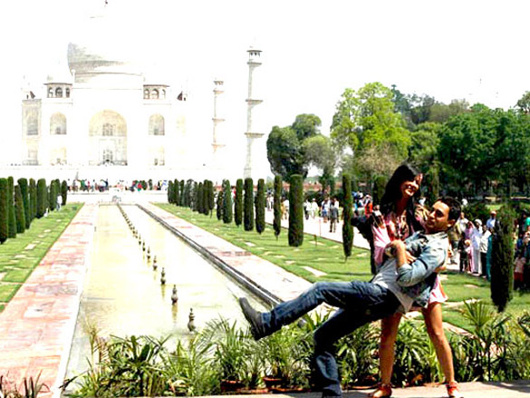 on the sets of mere brother ki dulhan 18