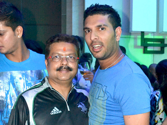 yuvraj singh and vindu grace signature after party 2