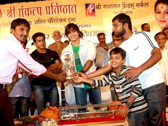 vivek oberoi and mahesh manjrekar at sachin ahirs bodybuilding championship 3 vivek oberoi and mahesh manjrekar at sachin ahirs bodybuilding championship 3