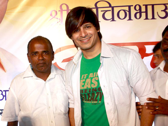 vivek oberoi and mahesh manjrekar at sachin ahirs bodybuilding championship 10