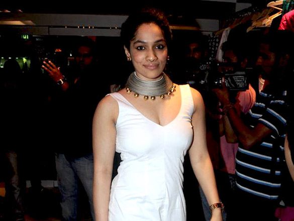 sonam kapoor inaugurates masabas fashion store 6