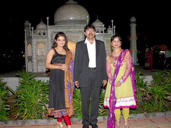 raveena tandon graces vardhman fantasy theme park opening 5