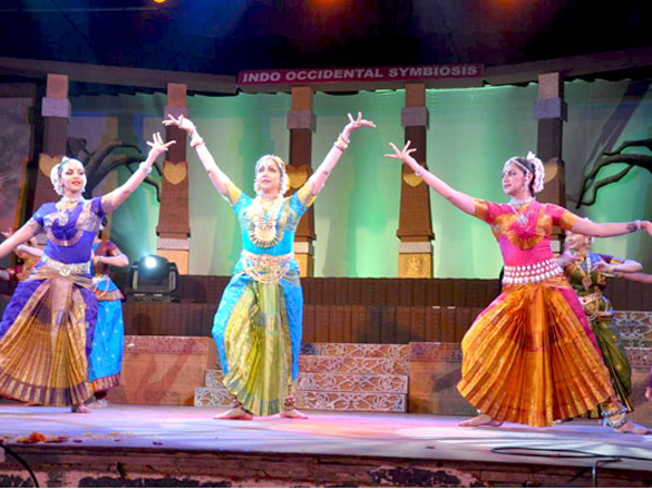 hema esha and ahana perform together 3