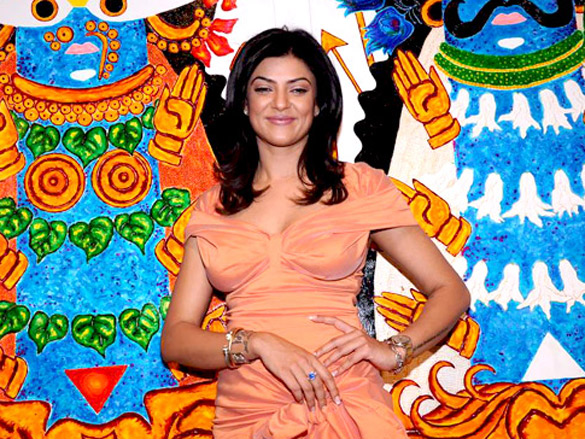 sushmita at iam she foundation charity ngo art event 4