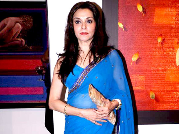 sushmita at iam she foundation charity ngo art event 8
