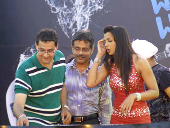 mugdha godse sizzles at esselworld celebrations 9