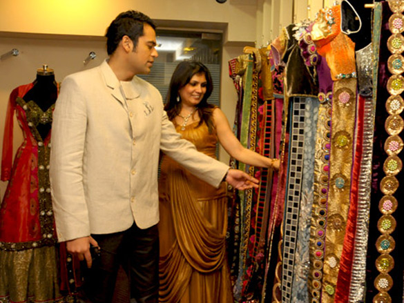 samir kochhar at designer jaya misras kolkatta studio 6