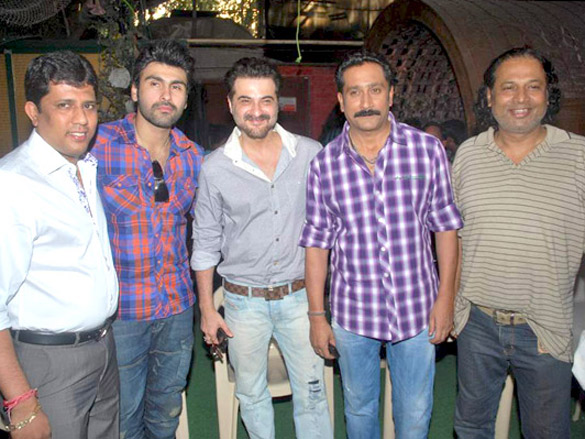 arya babbar and sanjay kapoor at mumbhai film mahurat 2
