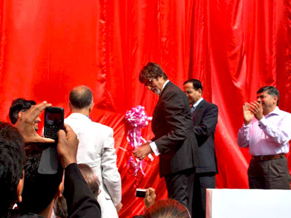 amitabh bachchan inaugurates tanishq store 2