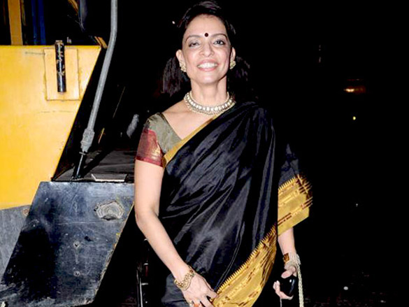 mugdha godse and shabana azmi at maharashtra day celebration 12
